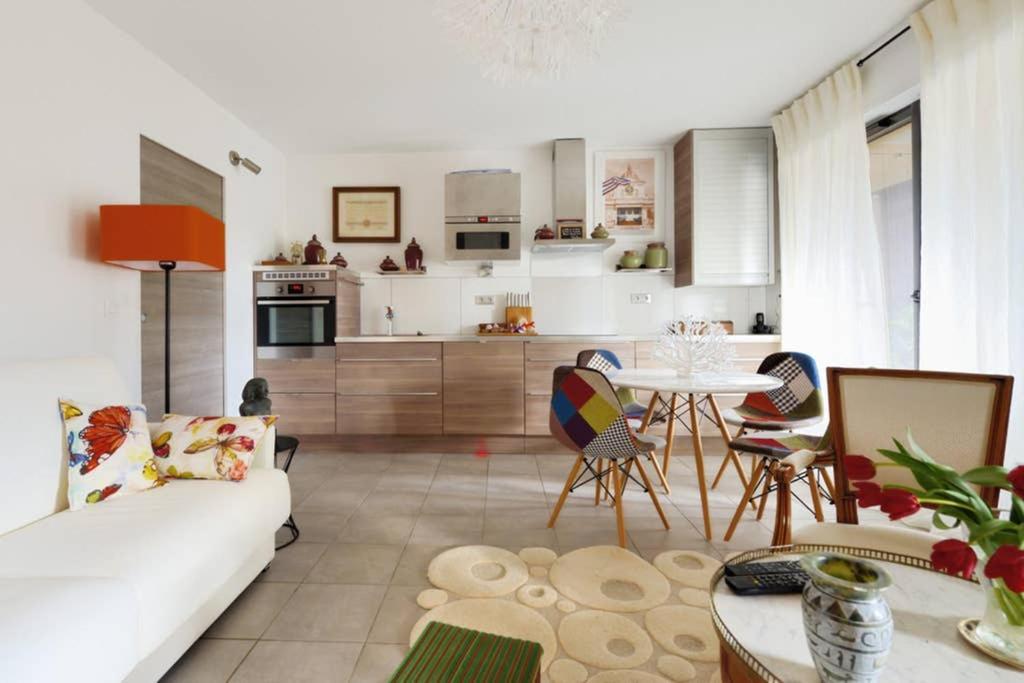 Apartamento Le Précieux terrasse et parking privé Aix-en-Provence Exterior foto